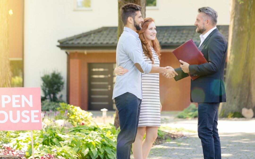 Why A Real Estate Agent Can Help Manage Your NY Property Sale